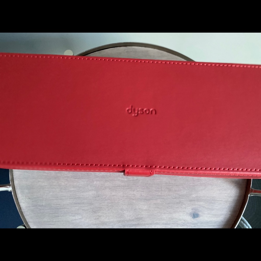 Dyson blow dryer box